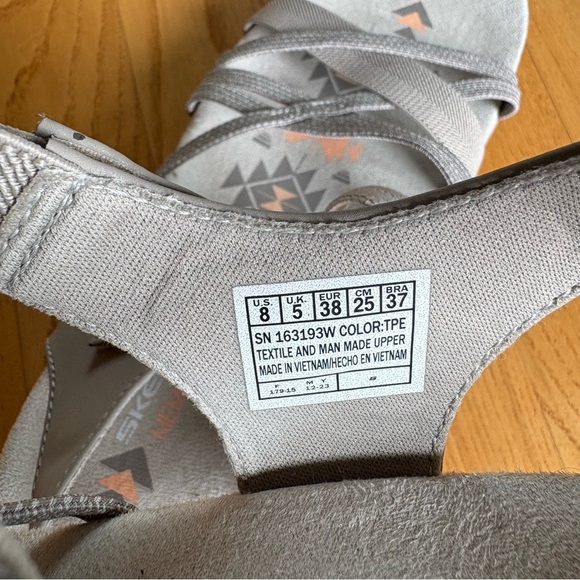 SKECHERS REGGAE SLIM MEADOW GRAZER SANDALS Shoes Aplix 163193 Taupe Beige Size 8 - Picture 12 of 13